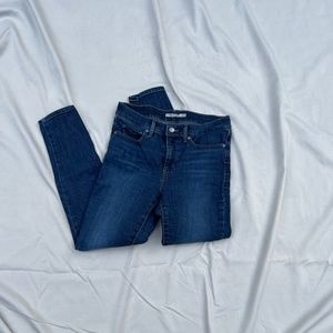Levi's 311 Shaping Skinny Jeans Size 28 Medium wash